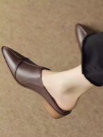 New style soft leather pointed toe slippers for women
