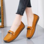 Genuine leather moccasins for women Spring and Autumn - Image 3