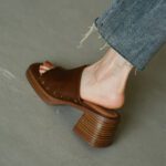 New retro square head thick heel slippers for women - Image 3