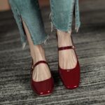 Burgundy French retro square toe thick heel single shoes for women - Image 4