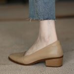 Soft French shallow mouth medium heels apricot women’s heels