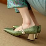 French light luxury embossed silk mid-heel shoes - Image 4