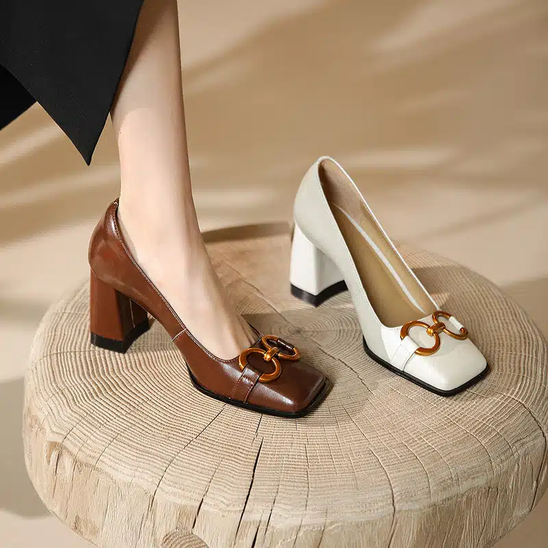 O1CN01NKarQR1rjzhKwIEgK_!!2211802525668-0-cib French design metal buckle retro single shoes - Image 1