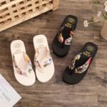 Internet celebrity new women's sandals and slippers - Image 3
