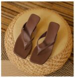 Fashion flip flops temperament kitten heel sandals - Image 4