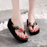 Internet celebrity new women's sandals and slippers - Image 5