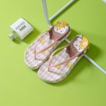 Letter Chile cute thick-soled graffiti beach flip-flops - Image 3