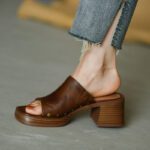 New retro square head thick heel slippers for women - Image 5