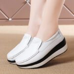 Korean style thick bottom rocking shoes - Image 3