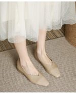 Splicing shallow mouth low heel shoes - Image 4