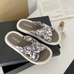 New high-grade Korean style non-slip ladies slippers - Image 4