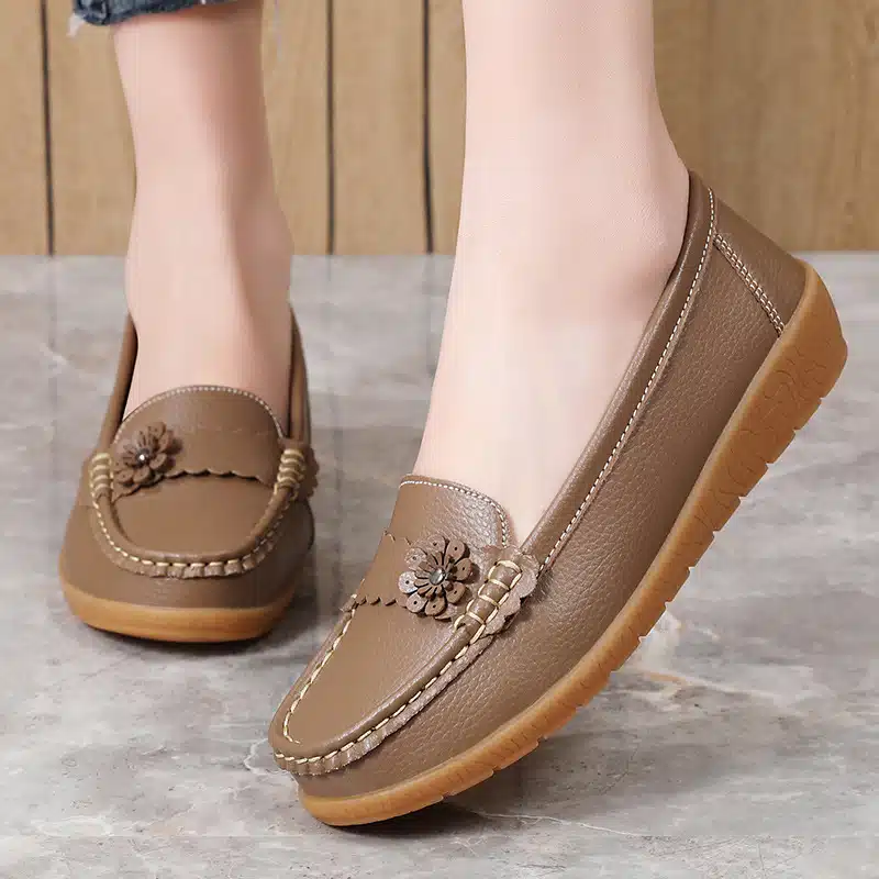 O1CN01wB4p8k2GpMxNDf5nR_!!1670189064-0-cib Non-slip casual shoes flower shoes for women - Image 1