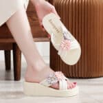 Summer new high heel flip flops fashionable beach sandals - Image 3
