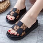 Thickened Summer Outdoor Slippers for Women - Image 4