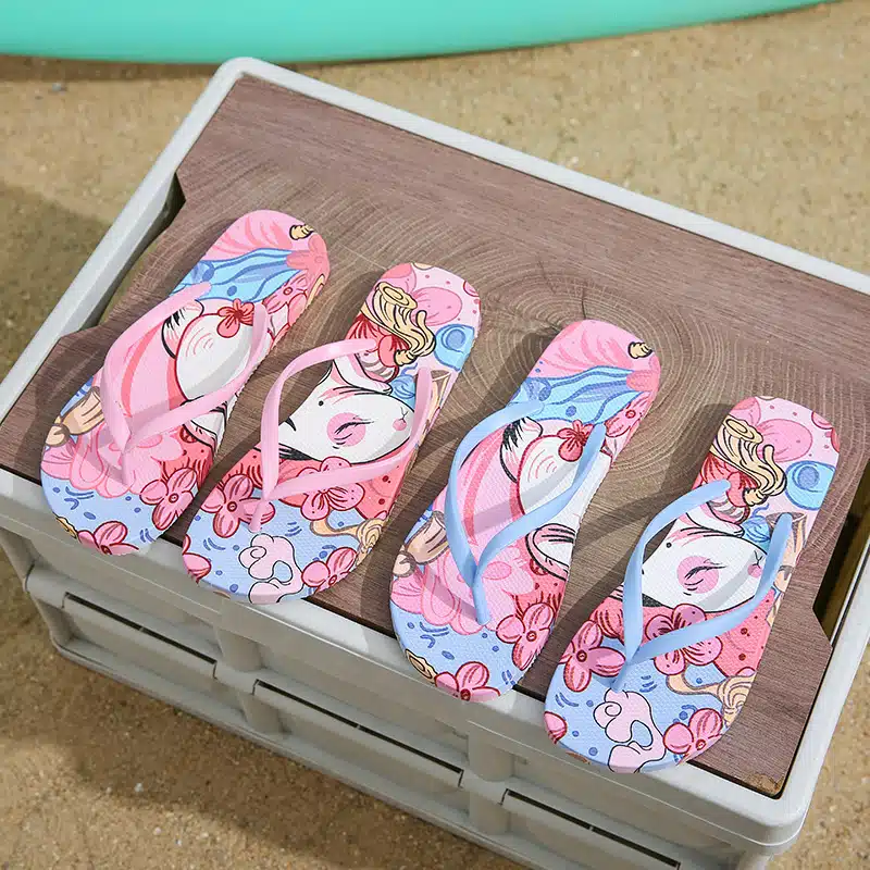 O1CN01oDhlpL1MpioOms5sI_!!2214632661484-0-cib Cartoon cute flip-flops for women summer outdoor wear - Image 1