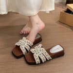 Women's fashionable slipper - Image 2