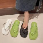 Stylish slipper for women