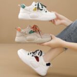 Fashionable shoe for women