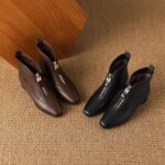 Fashionable shoes for women