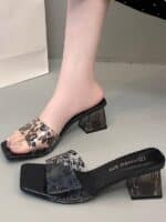 New floral print box heel